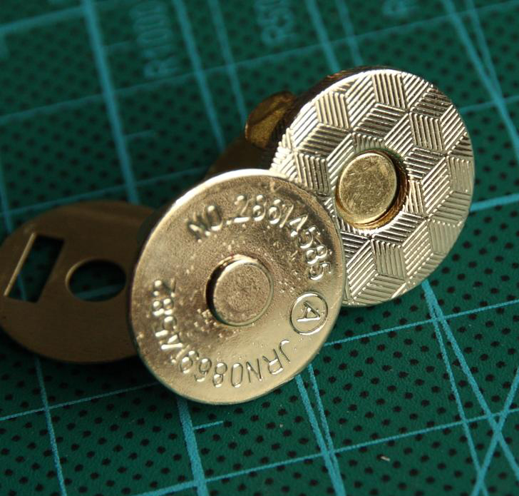 100 Stück Magnetverschluss - Nickel glänzend 18 mm - zum Schließen ins Bild klicken