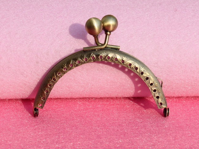 Fermoir metallique pour porte monnaie 8.5cm