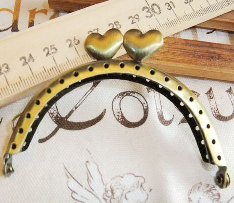 Sac a main avec fermoir 8.5cm