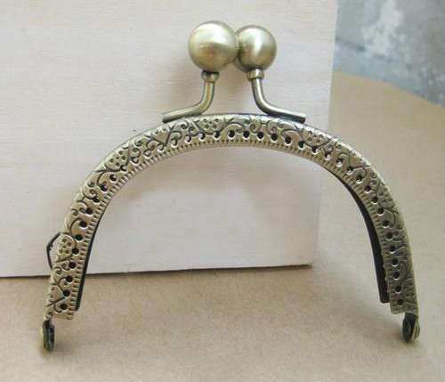 Fermoir porte monnaie pas cher 8.5cm