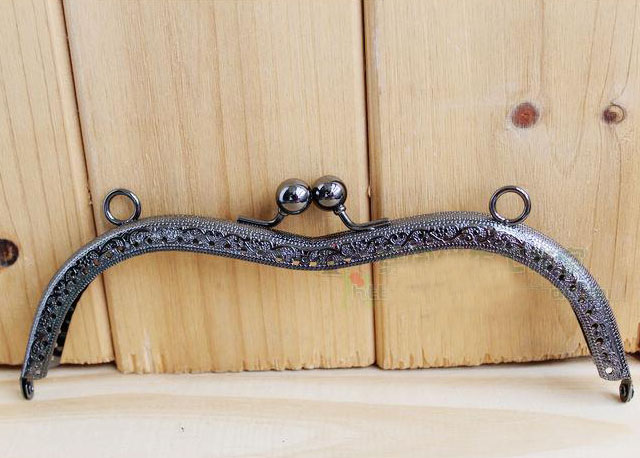 Porte monnaie femme fermoir metal 19cm