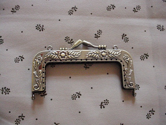 Porte monnaie femme fermoir metal 9.5cm