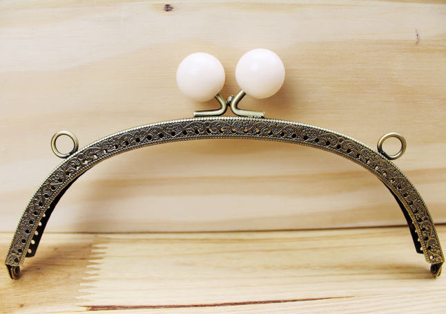 Porte monnaie fermoir metallique 20cm