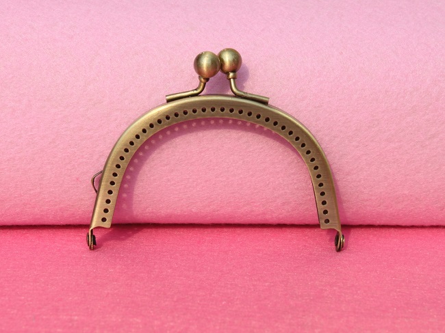 Fermoir porte monnaie metal 8.5cm