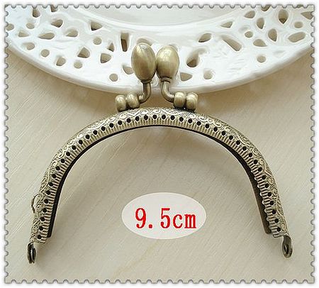 Porte monnaie fermoir metallique 9.5cm