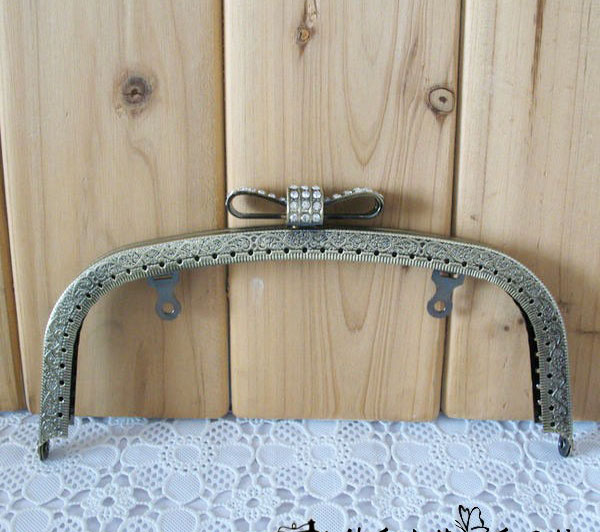 Sac a main avec fermoir 18.5cm